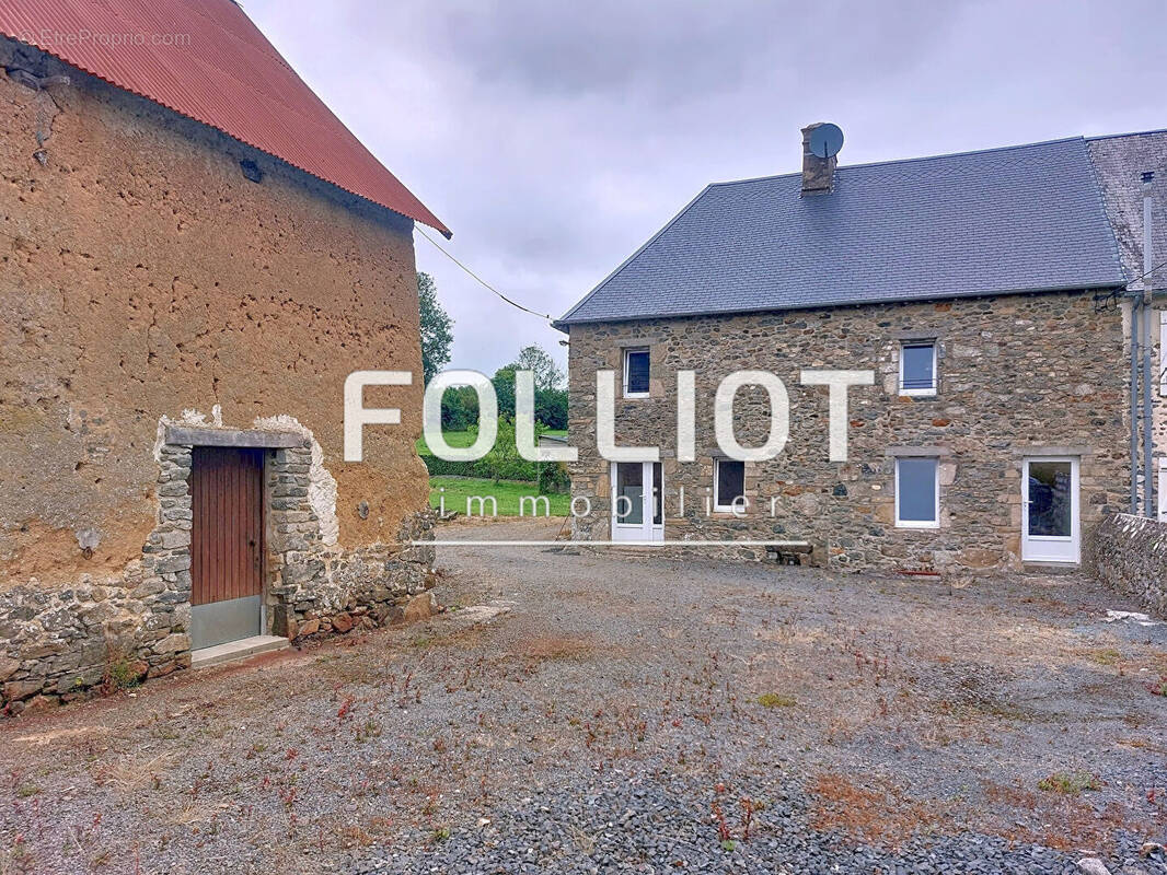 Maison à SAINT-SAUVEUR-LENDELIN