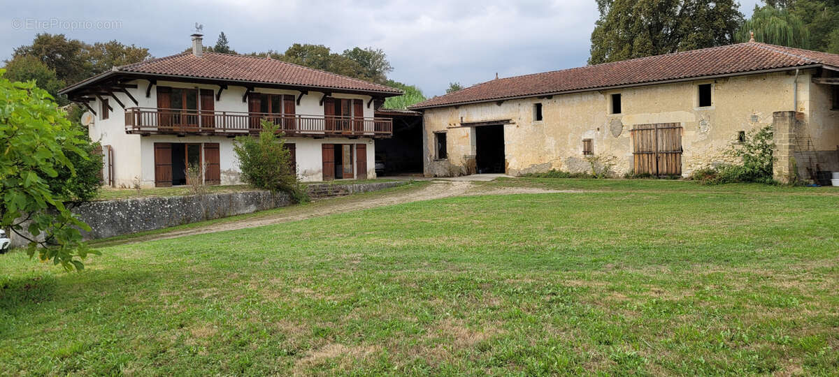 Maison à HAGETMAU