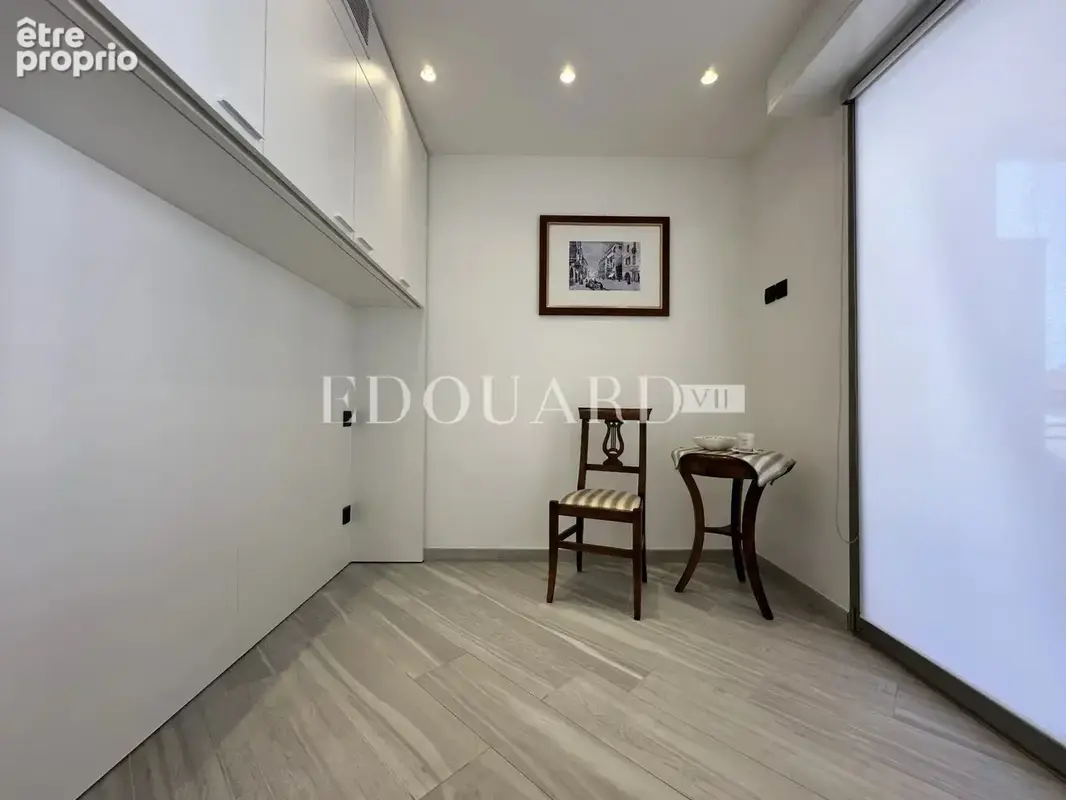 Trois pièces en superbe état avec grande terrasse et possibilité double garage, en plein centre de Menton - photo 20