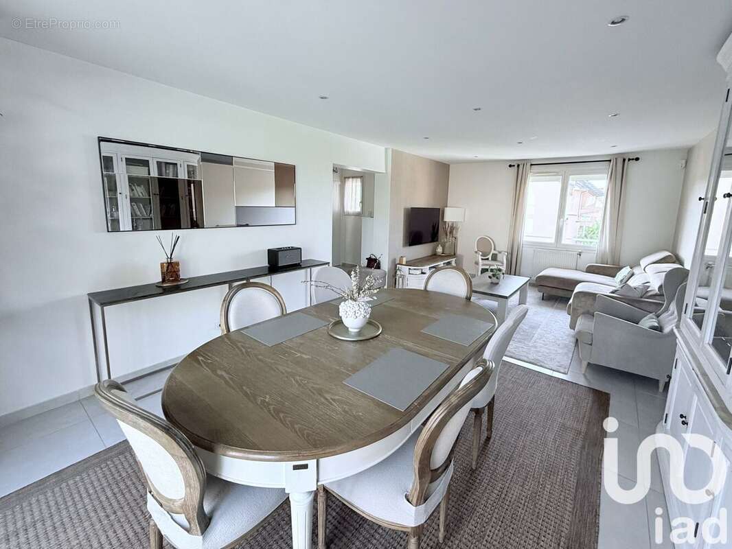 Photo 4 - Maison à SAINT-PIERRE-DU-PERRAY