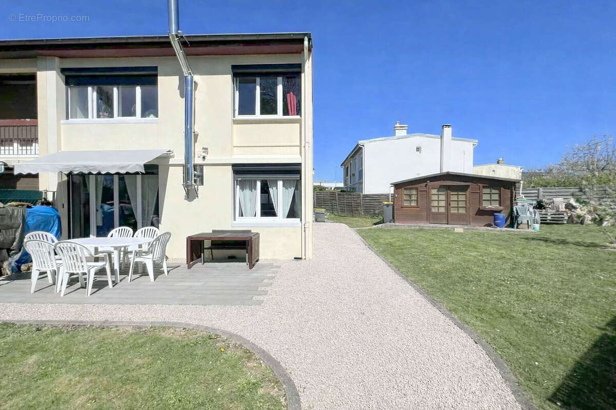 Maison à CHARS
