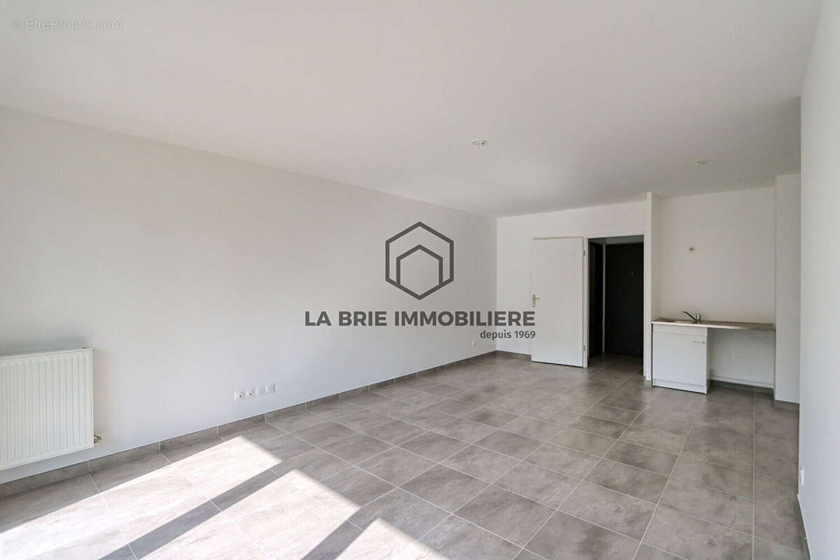 Appartement à EMERAINVILLE
