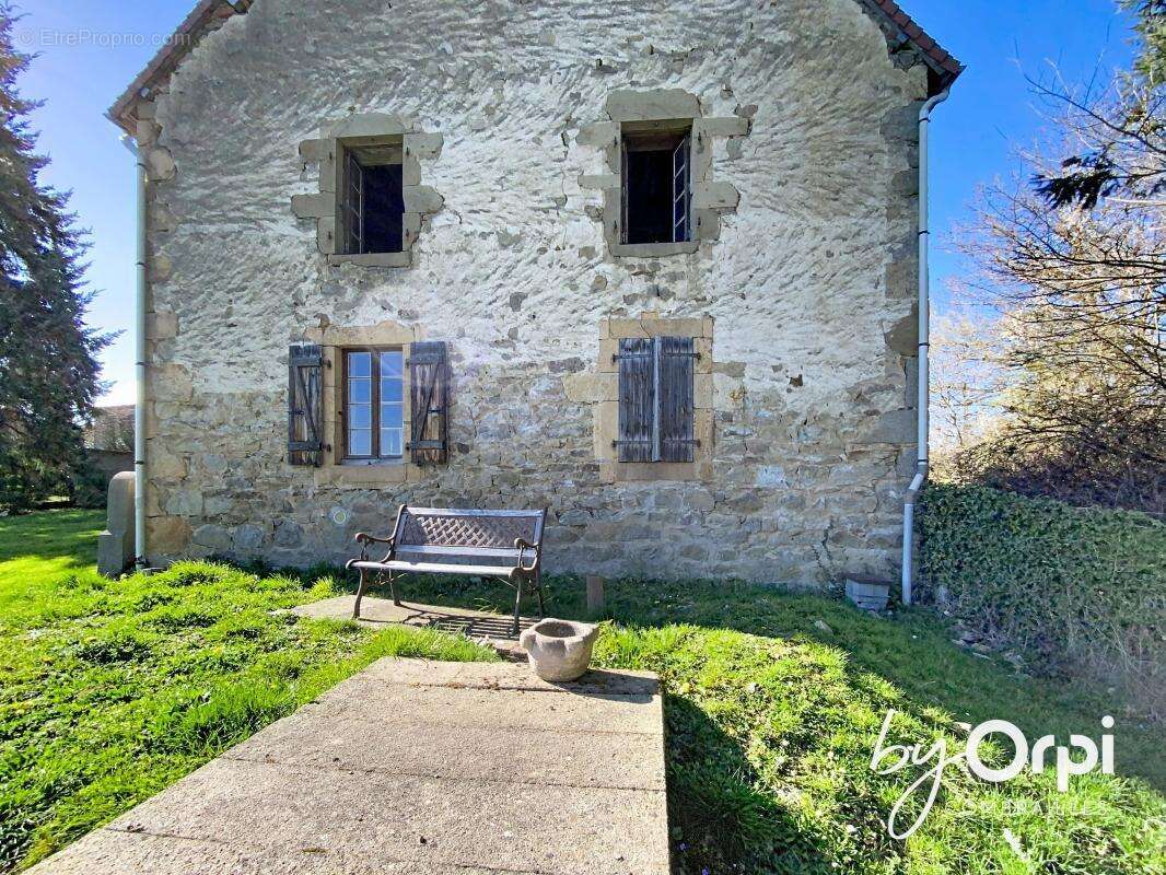 Maison à SAINT-HILAIRE