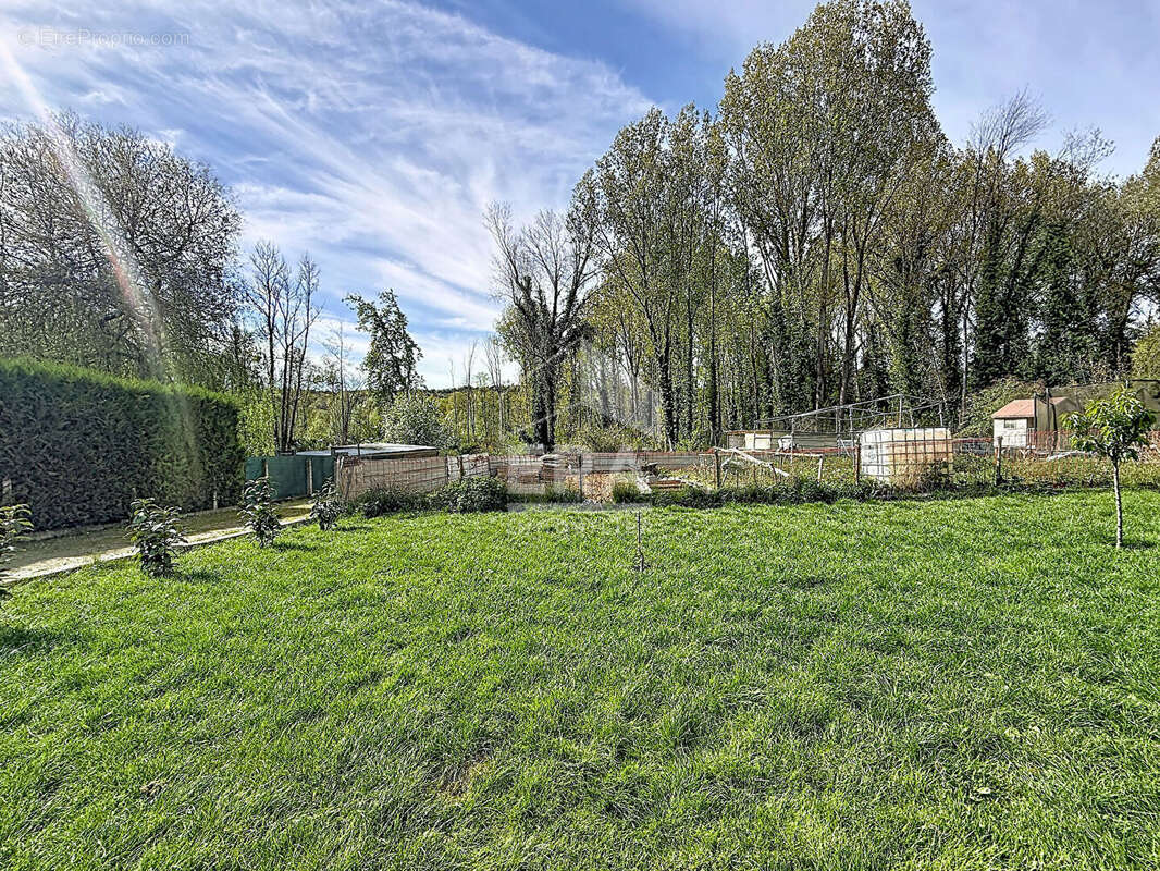 Maison à BOISSY-LA-RIVIERE