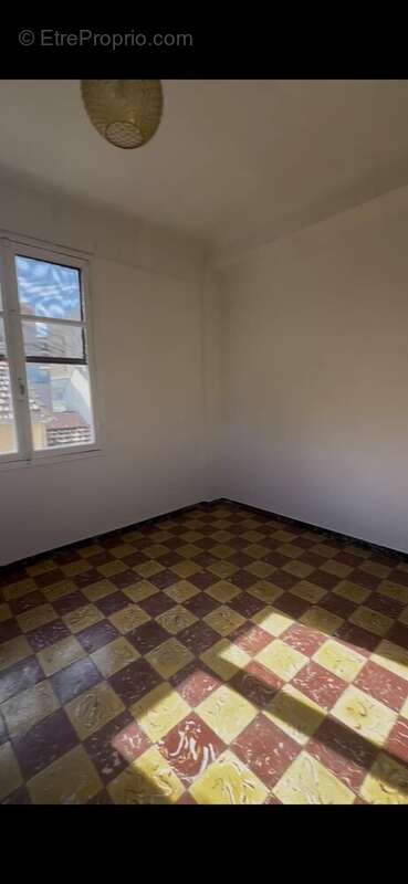 Maison à SAINT-LAURENT-DU-VAR