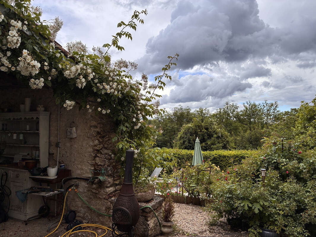 Maison à CASTELNAU-MONTRATIER
