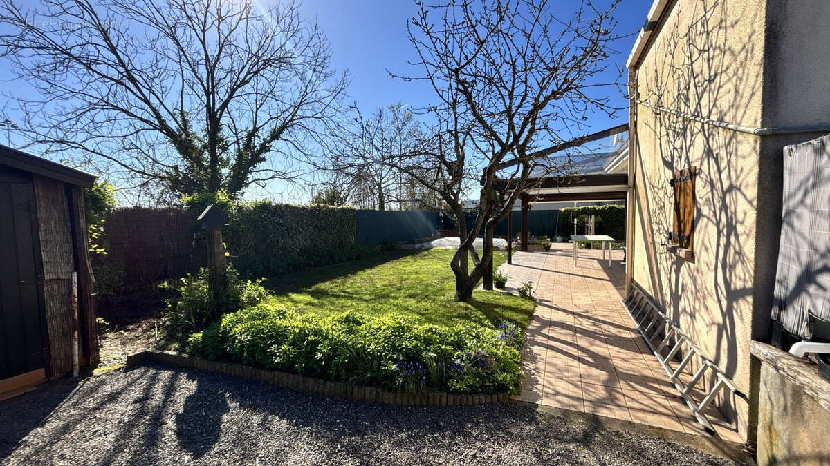 Maison à CERNUSSON
