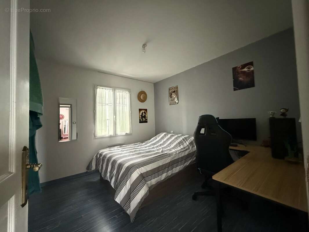 Maison à PISANY