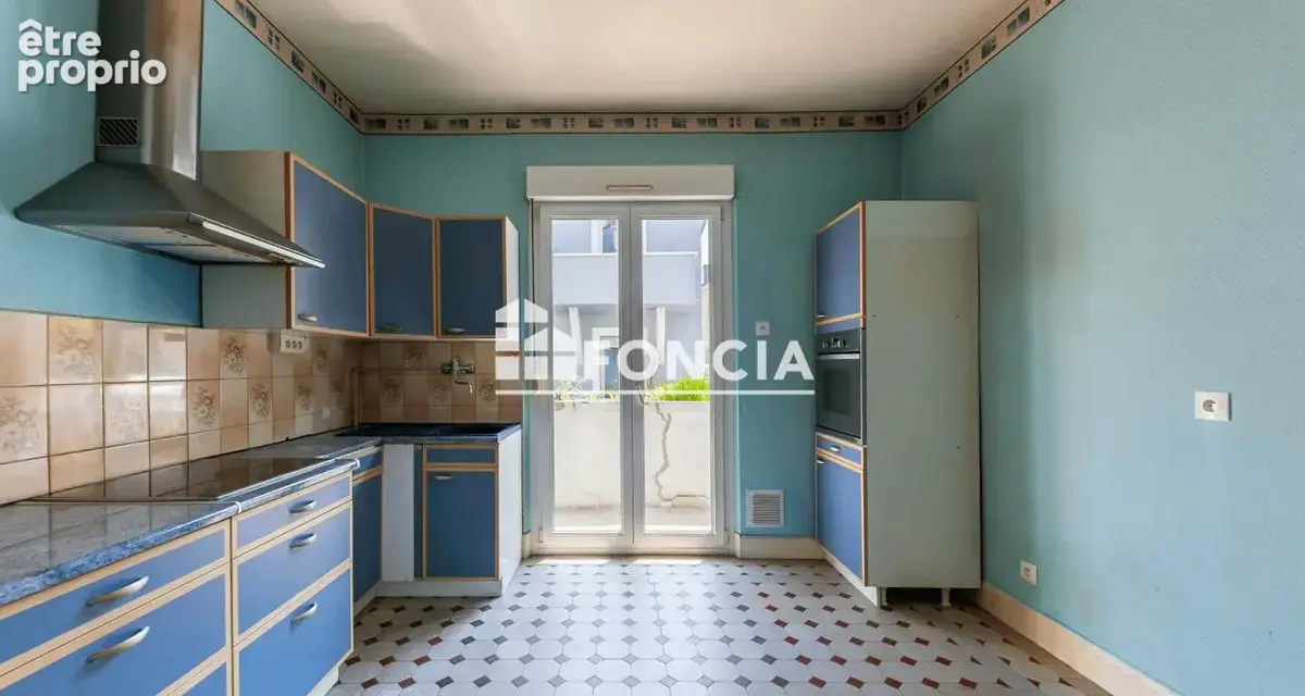 FONCIA STRASBOURG – 3P de 77,80 m² avec balcon et cave, aux portes de Strasbourg. Beaux volumes, copropriété calme et indépendan - photo 4