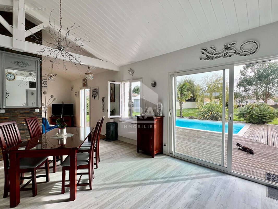 Belle maison comtemporaine - plain-pied - calme - piscine - photo 3