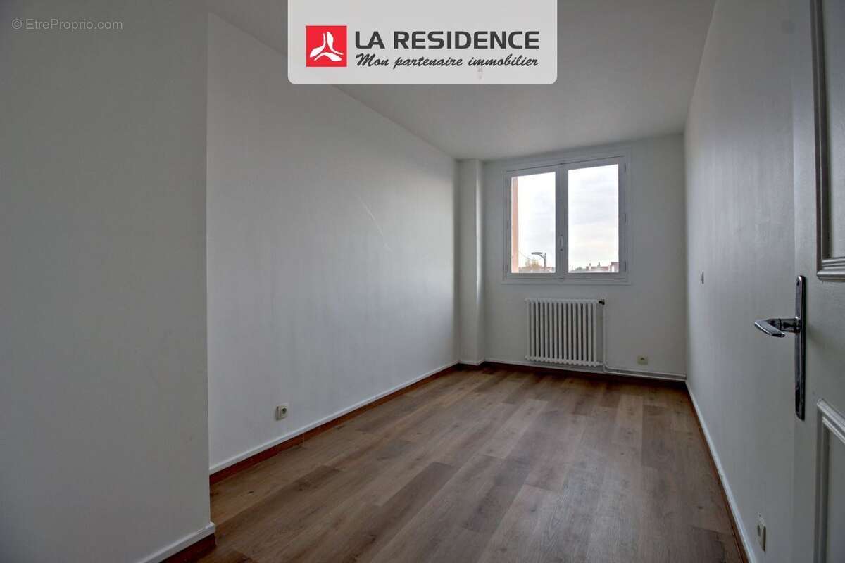 Appartement à SARTROUVILLE