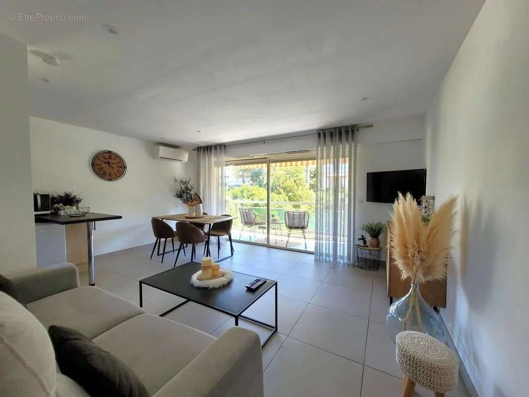 Appartement à LE CANNET