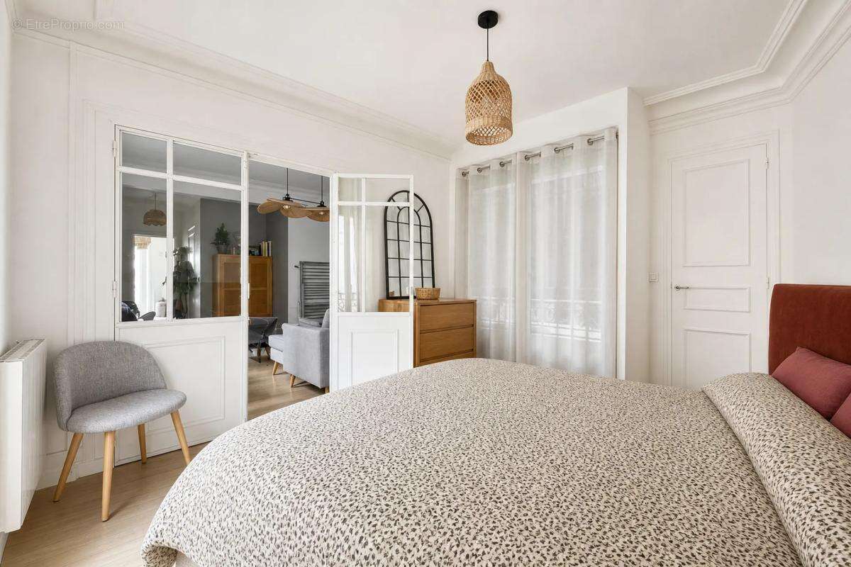 Appartement à PARIS-18E