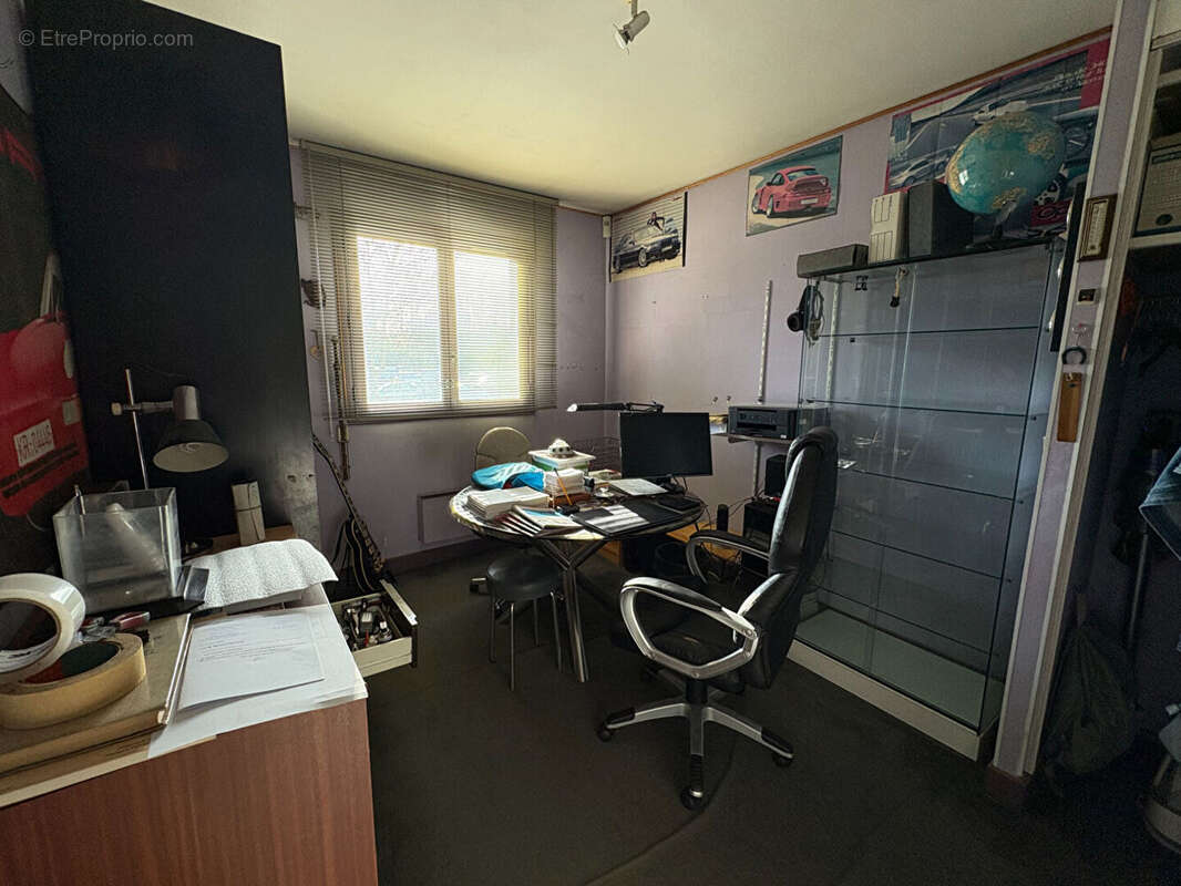 Maison individuelle en semi plain pied pleine de potentiel - un cadre de vie rare - photo 6