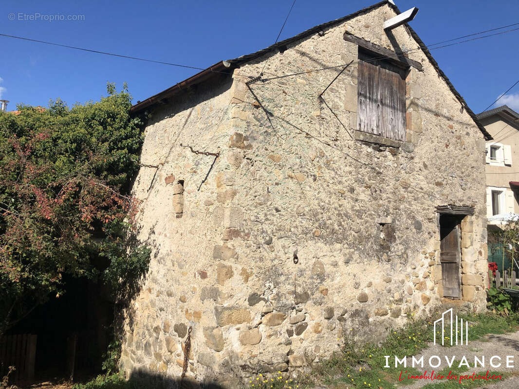 Maison à SAINT-JEAN-DU-BRUEL