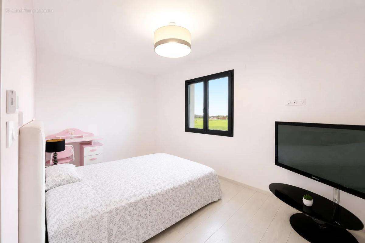 Maison moderne 5 pièces avec piscine à Merville - photo 3