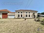 Maison à SAINT-BONNET-SUR-GIRONDE