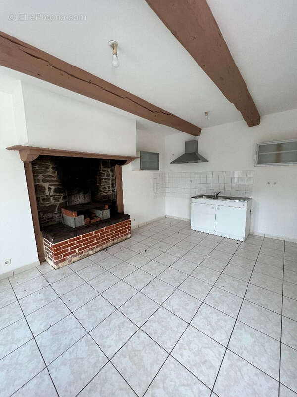 Maison à SAINT-PLANCHERS