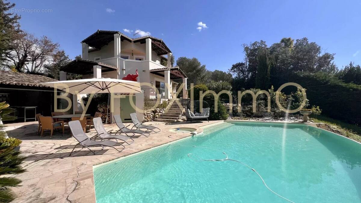 Maison à LA COLLE-SUR-LOUP