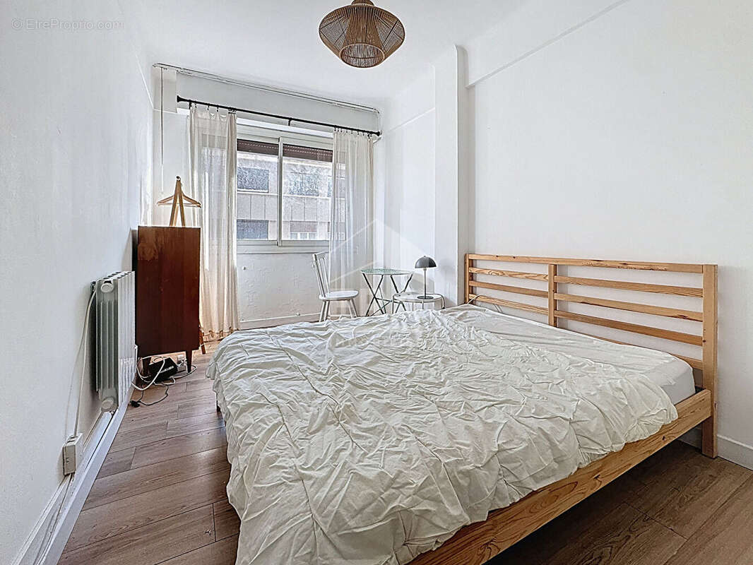 Appartement à MARSEILLE-2E