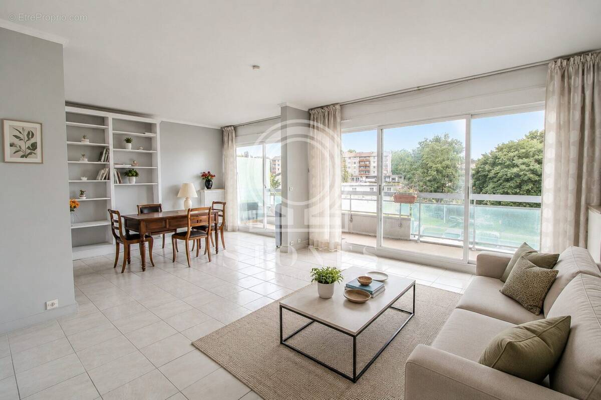 Appartement à LA CELLE-SAINT-CLOUD