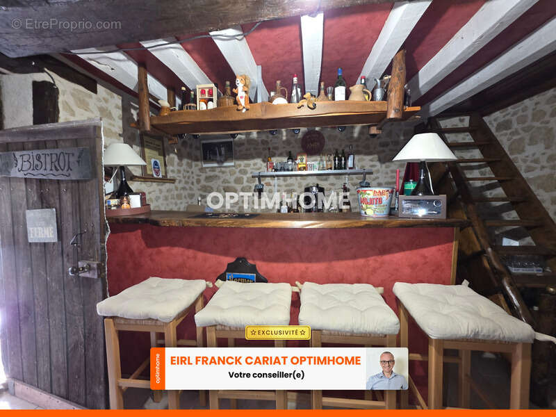 Maison à SAINT-ETIENNE-DE-FURSAC