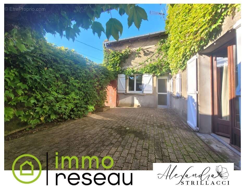 Maison 182 m² à Mulcey  - photo 2