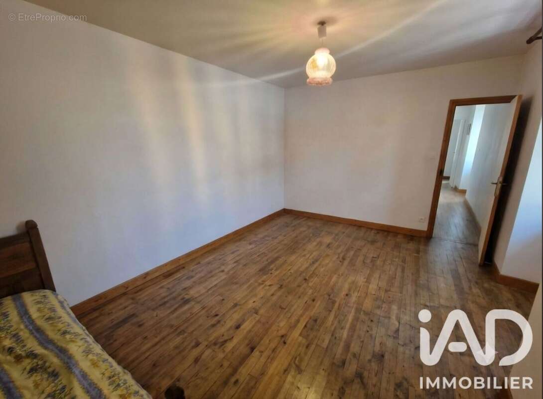 Maison 173 m² à Exideuil  - photo 8