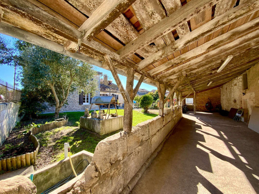 Maison  6 pièce(s) 200 m2 - photo 3