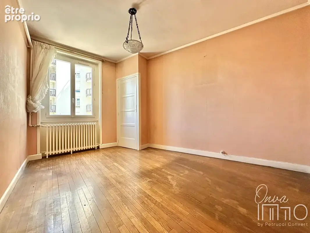 République/Charpennes - T4 de 98m² avec balcon et cave - photo 8