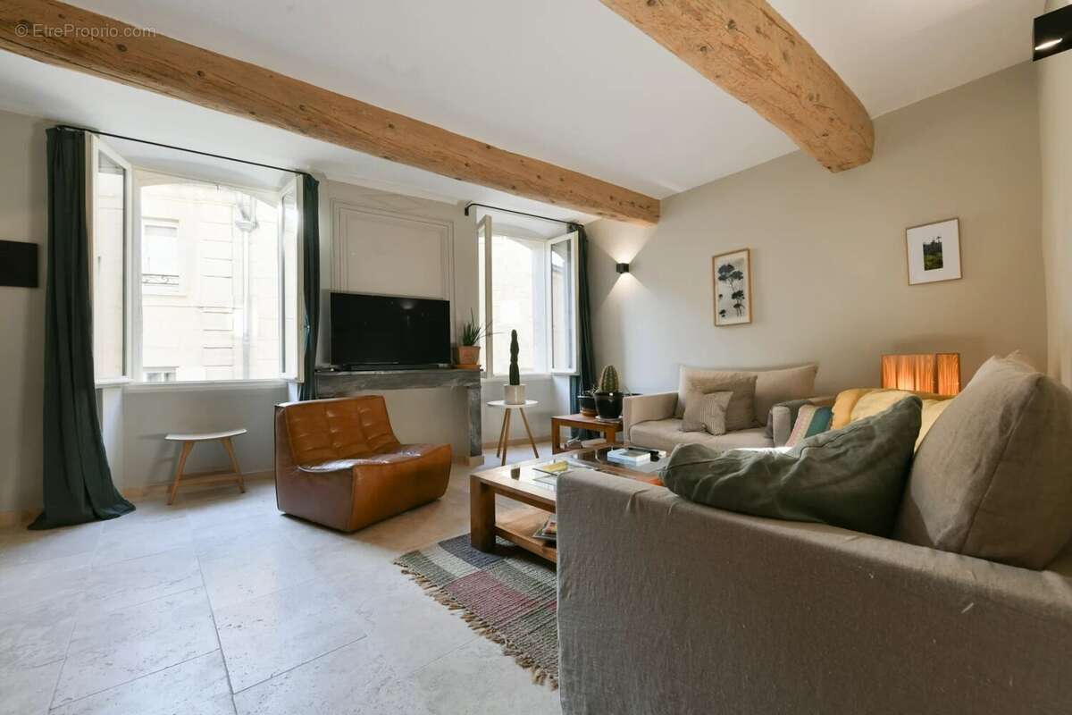 Appartement à UZES