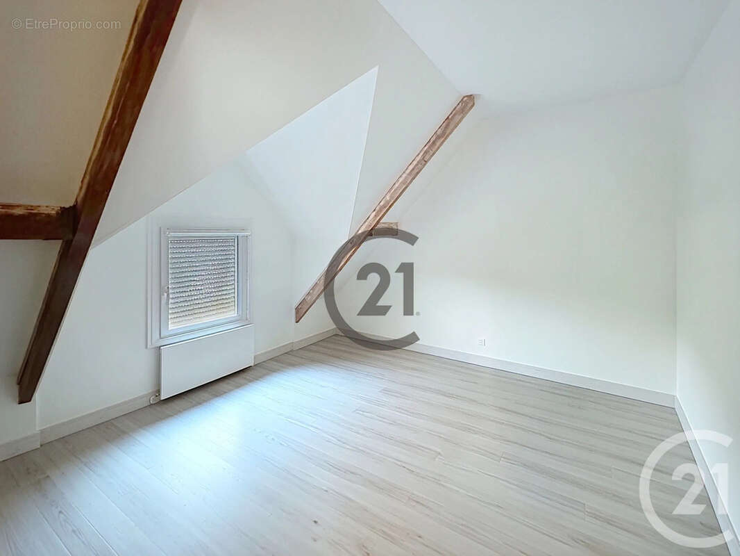 Maison 94 m² à Montereau-Fault-Yonne  - photo 9