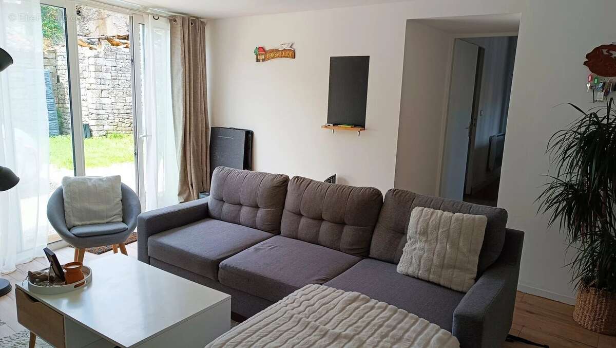 Maison de campagne en pierre offrant 2 chambres - photo 4