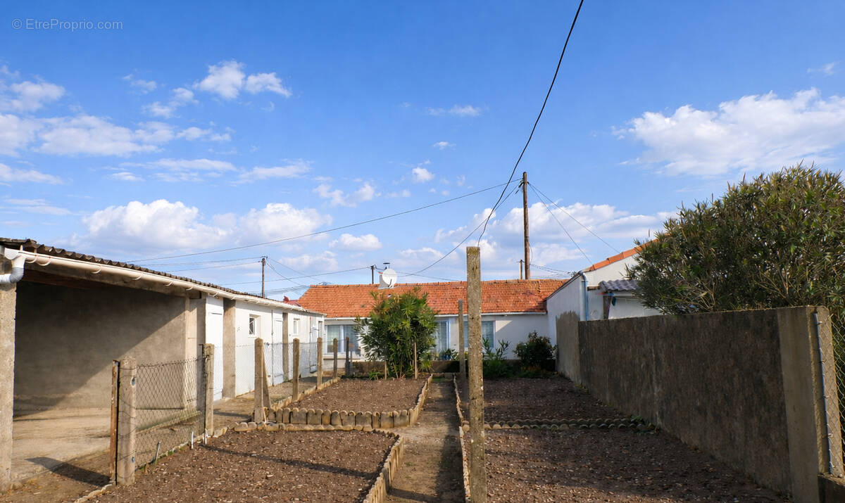 Maison à SAINT-MICHEL-CHEF-CHEF