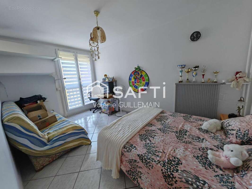 Appartement 79 m² à Istres  - photo 5