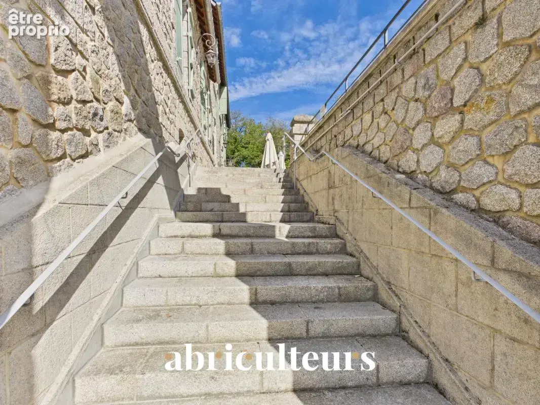 Fonds de commerce au sein d'une batisse exceptionnelle - les alpes mancelle - photo 4