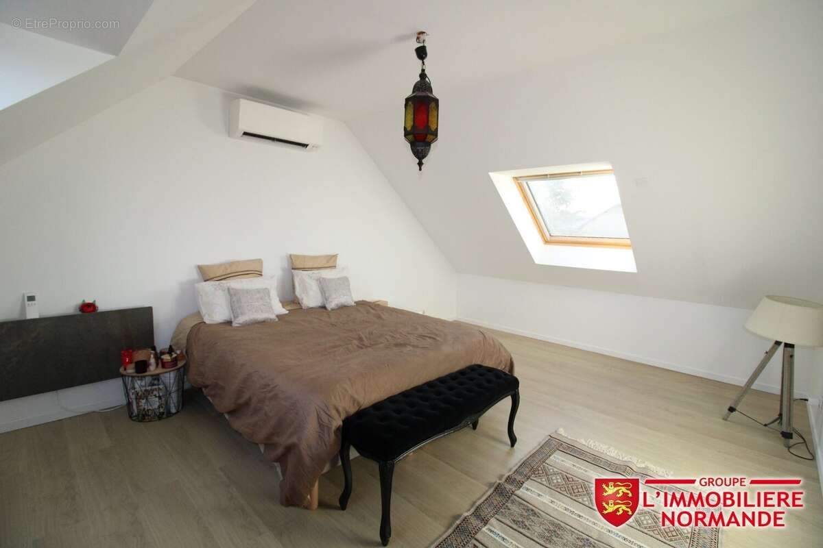 Maison à ROSNY-SUR-SEINE