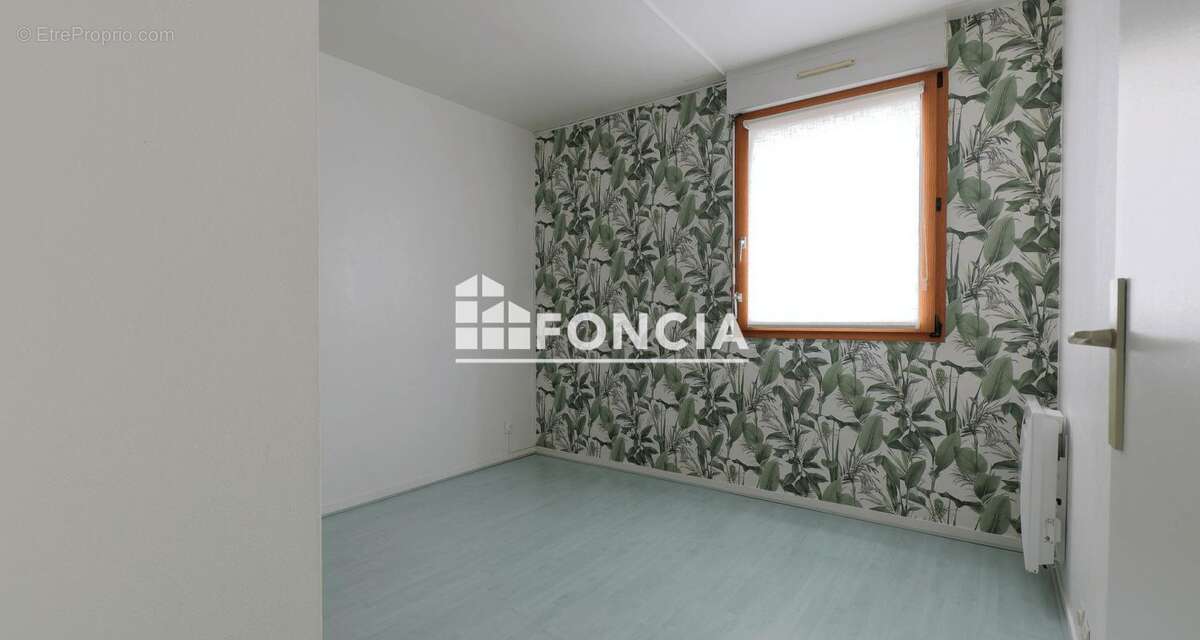 Appartement à SAINTE-GENEVIEVE-DES-BOIS