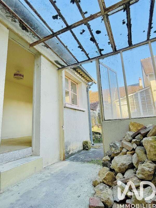 Photo 3
