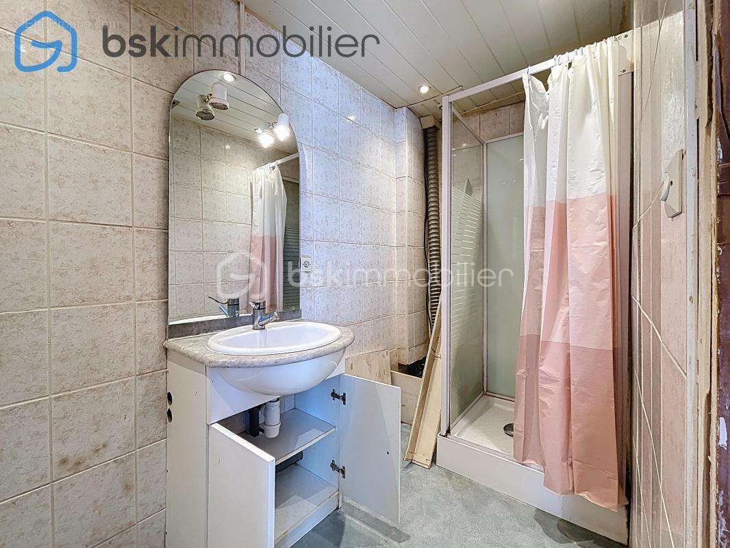 Maison à SAINT-ETIENNE-DU-ROUVRAY