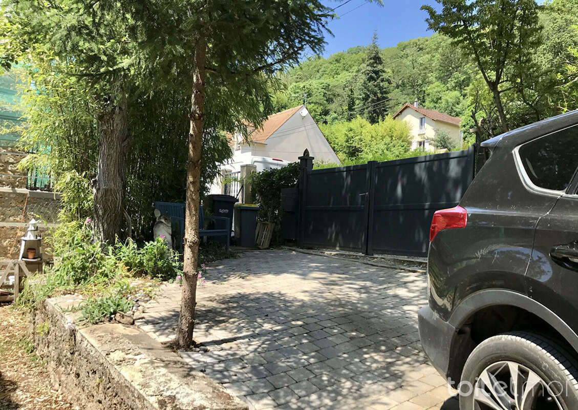 Maison à SAINT-REMY-LES-CHEVREUSE