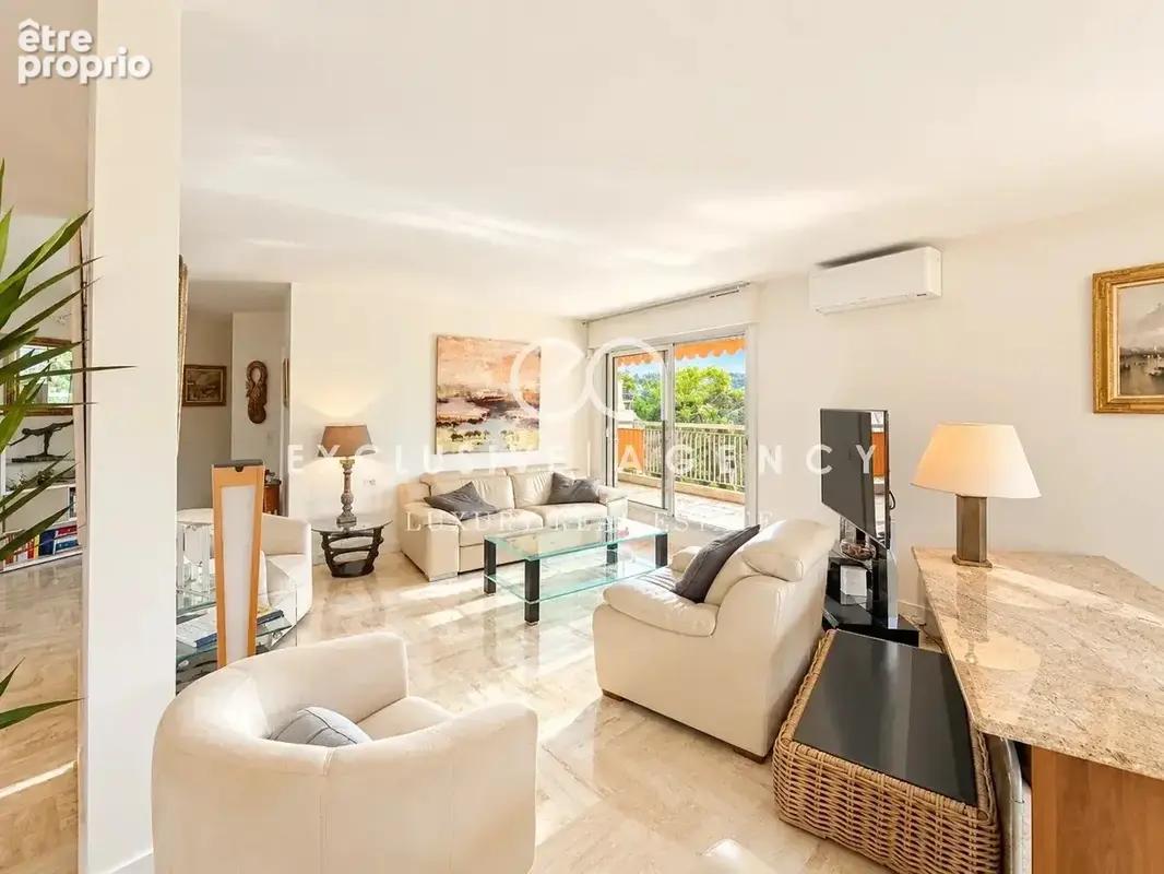 Mandelieu Marina - Appartement 5 pièces 101m² rénové - photo 4