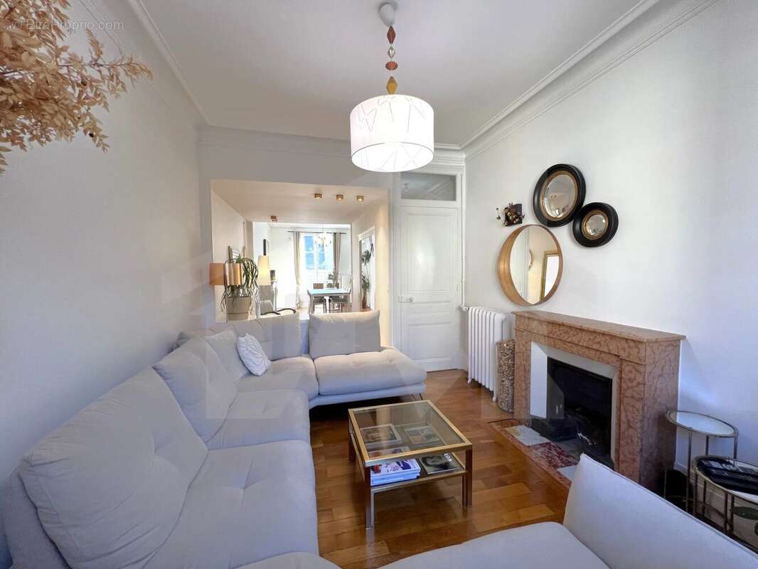 Appartement de caractère   113,76 m2   dernier étage   greno - photo 4