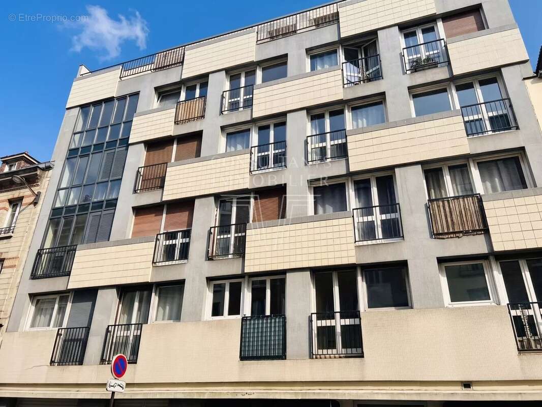 Appartement à PARIS-20E