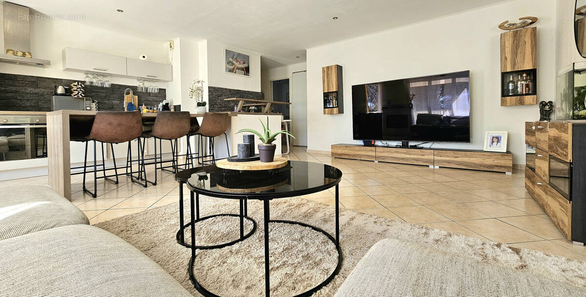 Appartement à MOUGINS