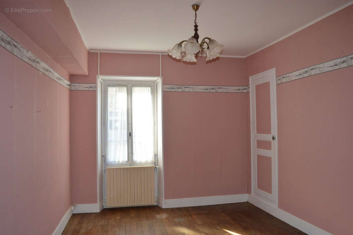 Maison à LADUZ
