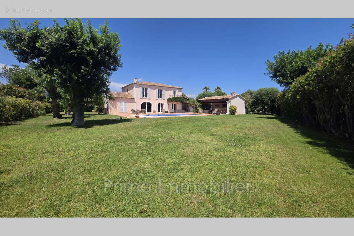 Maison à GRIMAUD
