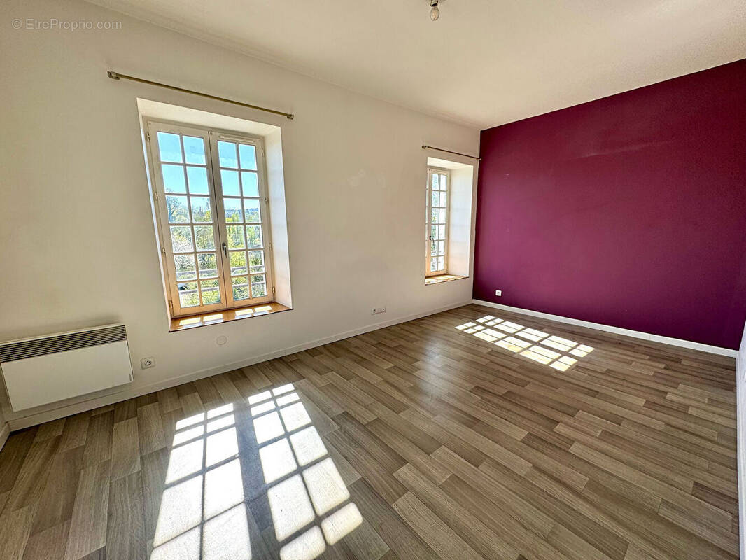 Appartement à MORIGNY-CHAMPIGNY