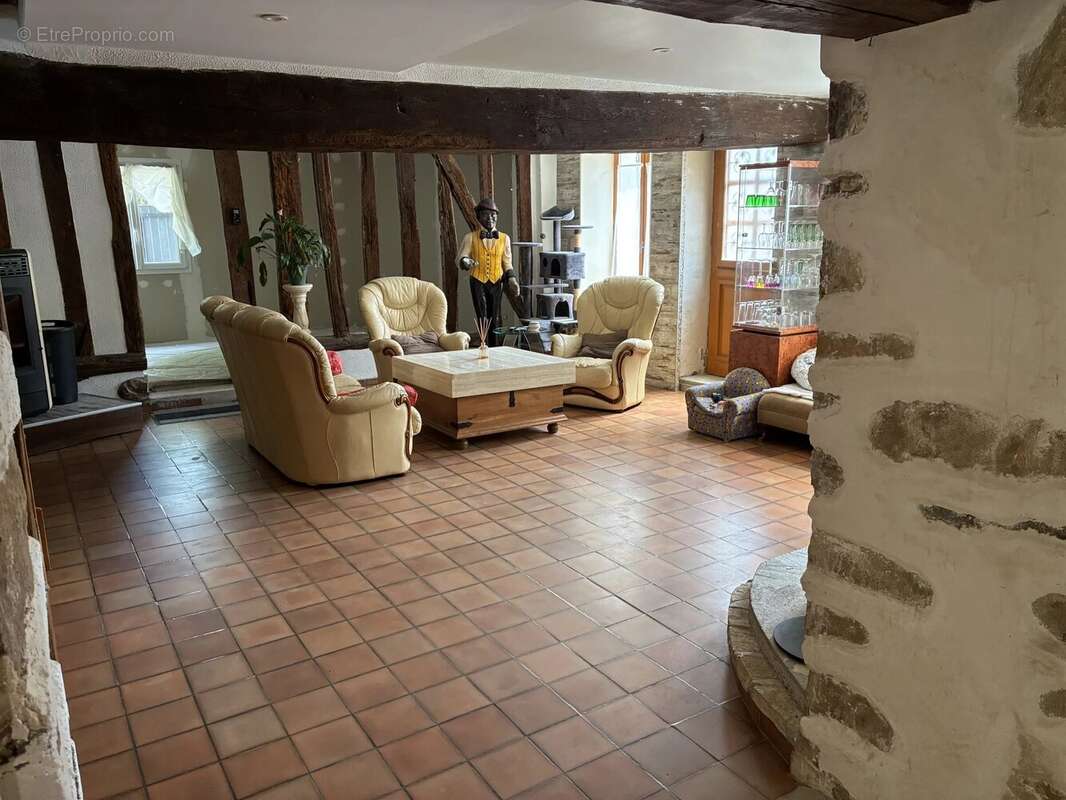 Maison à SAVIGNY-SUR-CLAIRIS