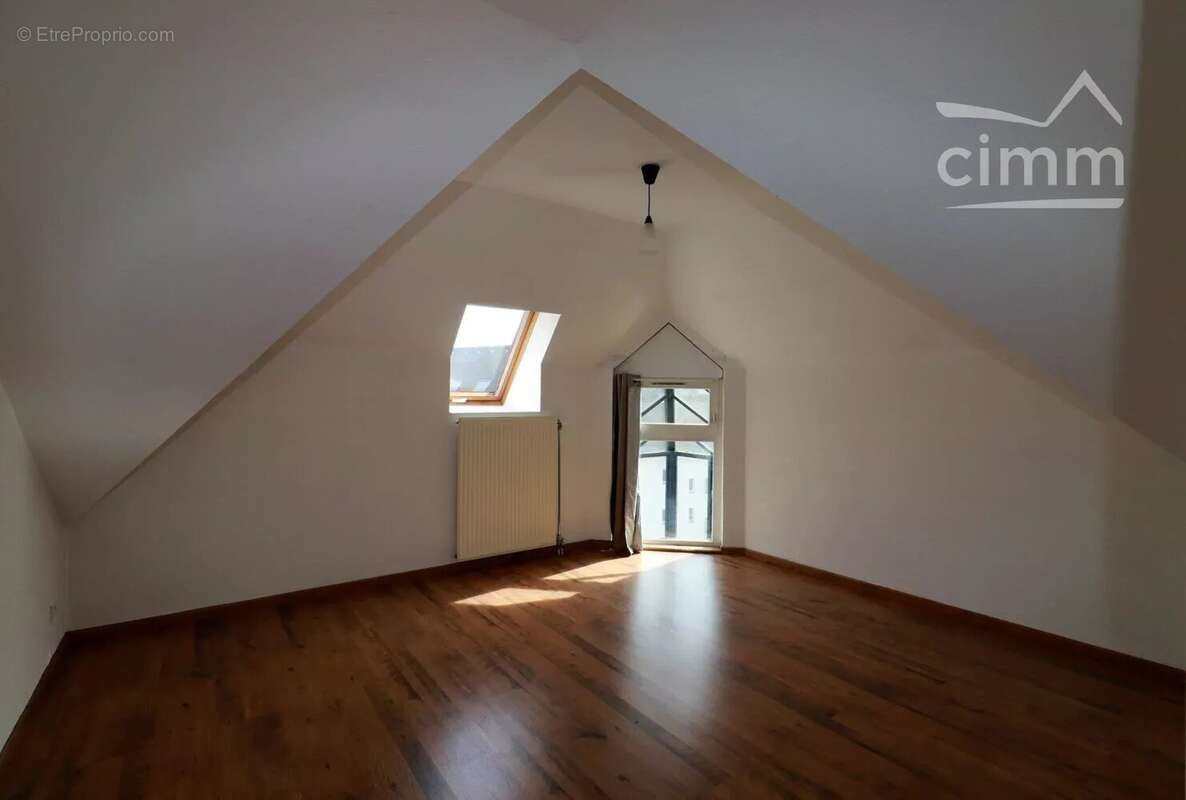 Appartement à CHALLES-LES-EAUX